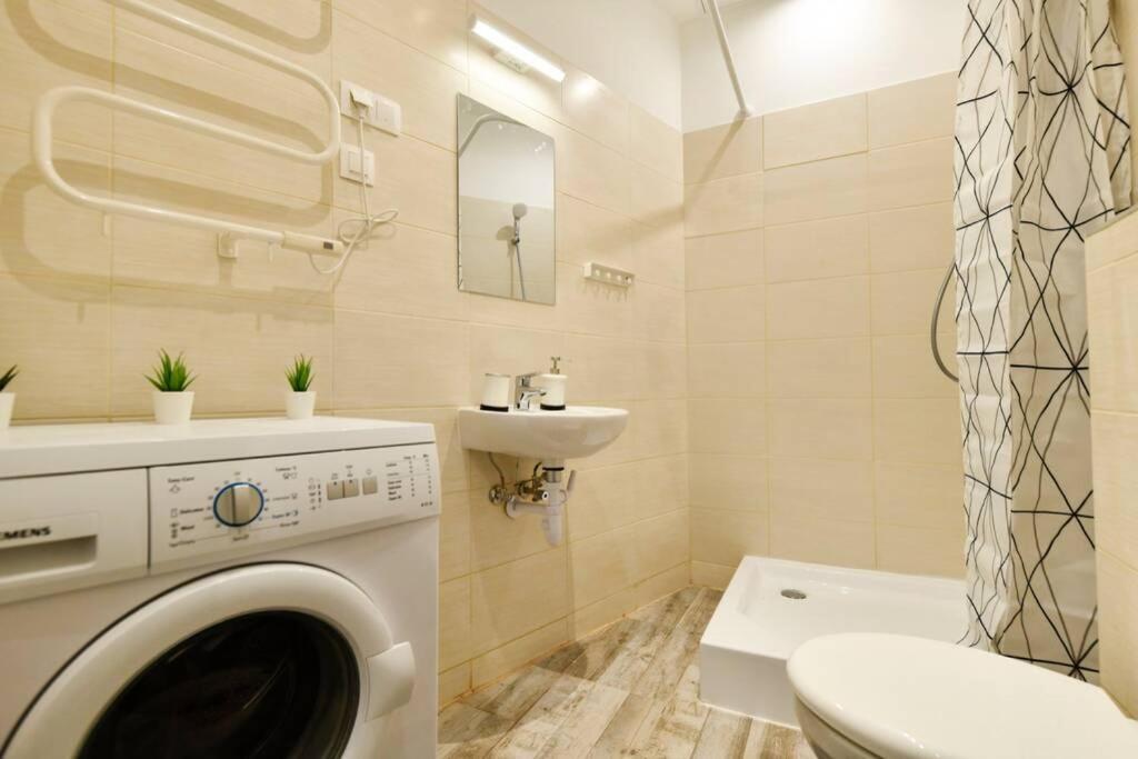 Cosy Two Bedroom Flat In Rottenbiller Str,Sky Budapeste Exterior foto